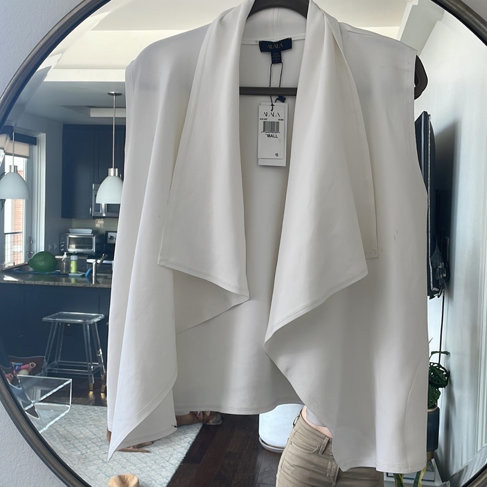 ALALA workout outerwear sleeveless jacket